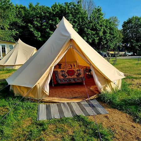 Secret Garden Glamping African Themed Tent Newark upon Trent Dış mekan fotoğraf