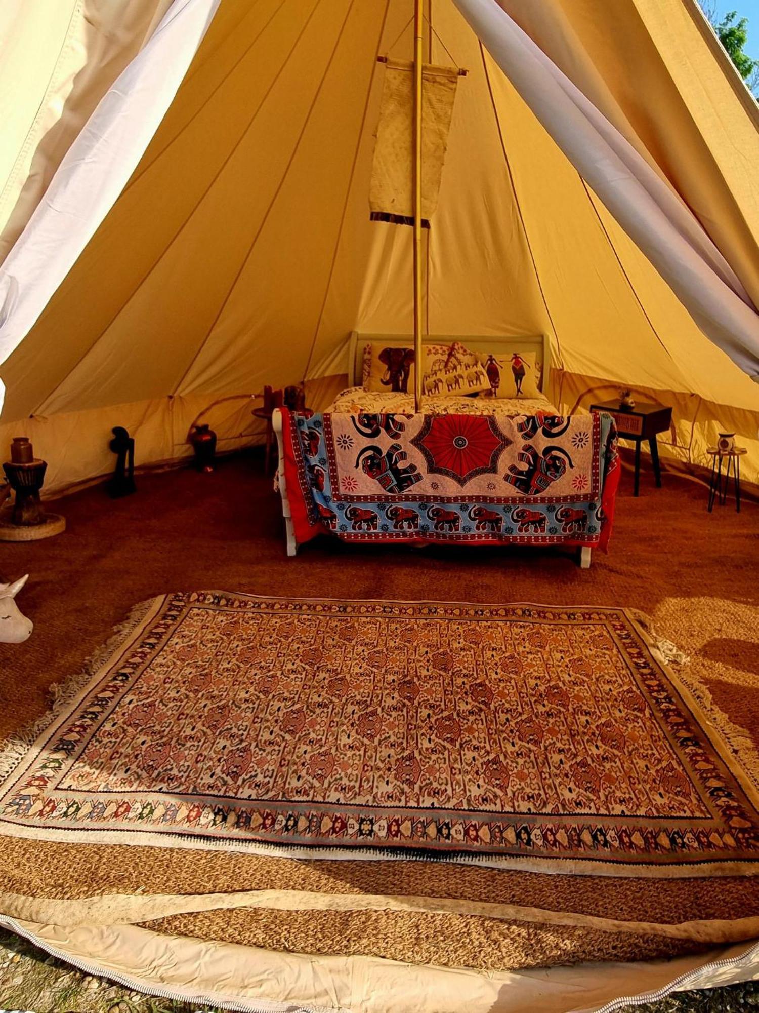 Secret Garden Glamping African Themed Tent Newark upon Trent Dış mekan fotoğraf